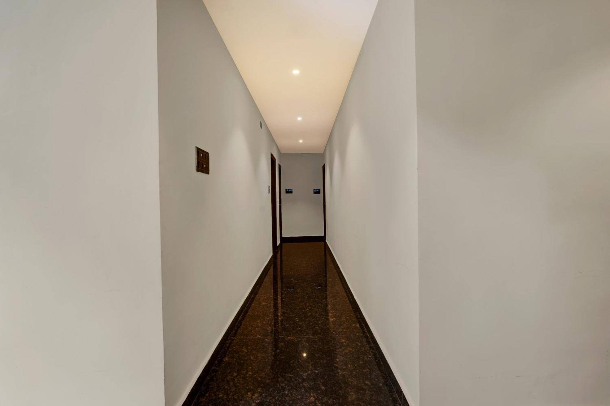 Astra Hotels & Suites - Koramangala バンガロール エクステリア 写真