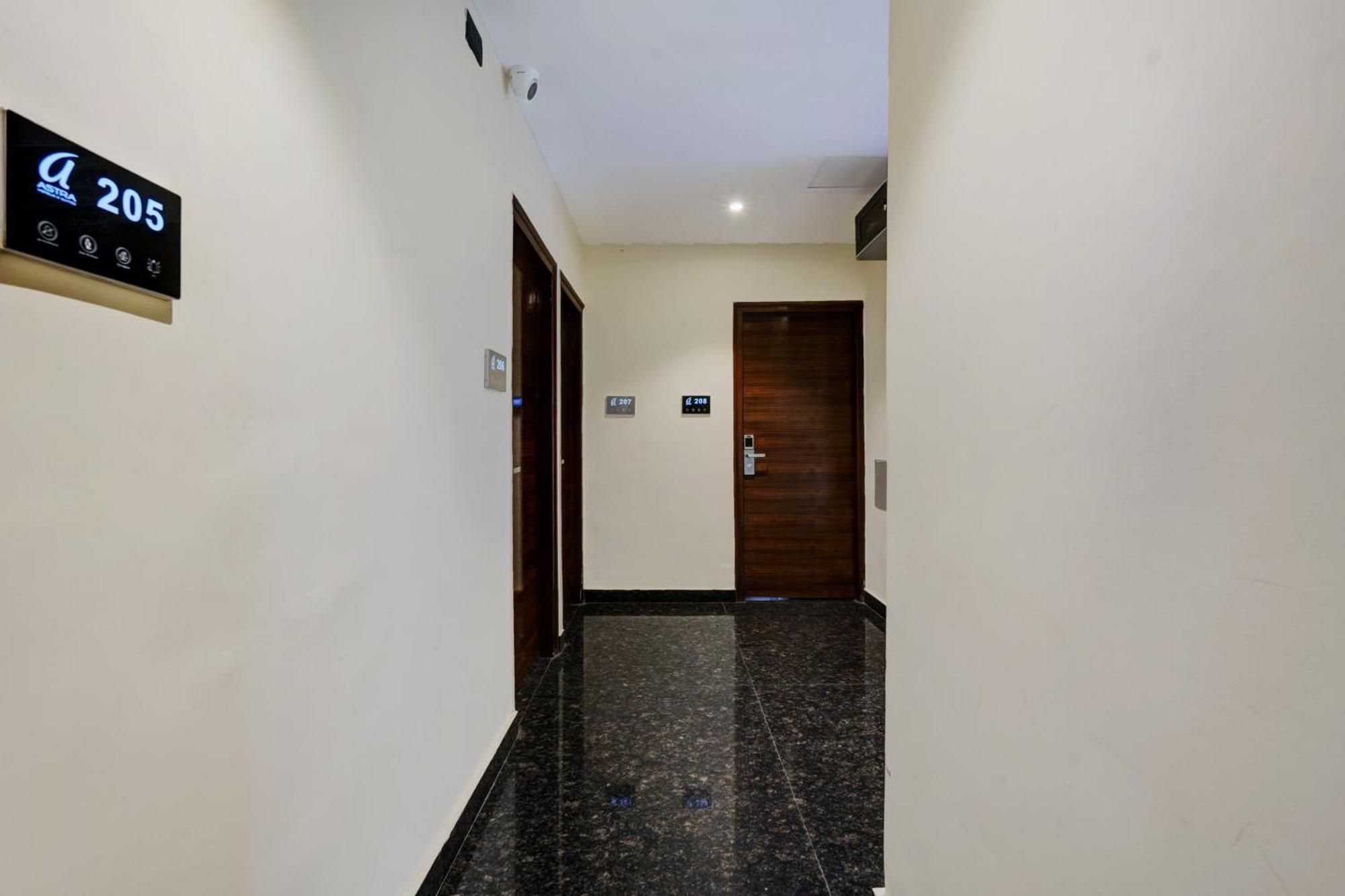 Astra Hotels & Suites - Koramangala バンガロール エクステリア 写真